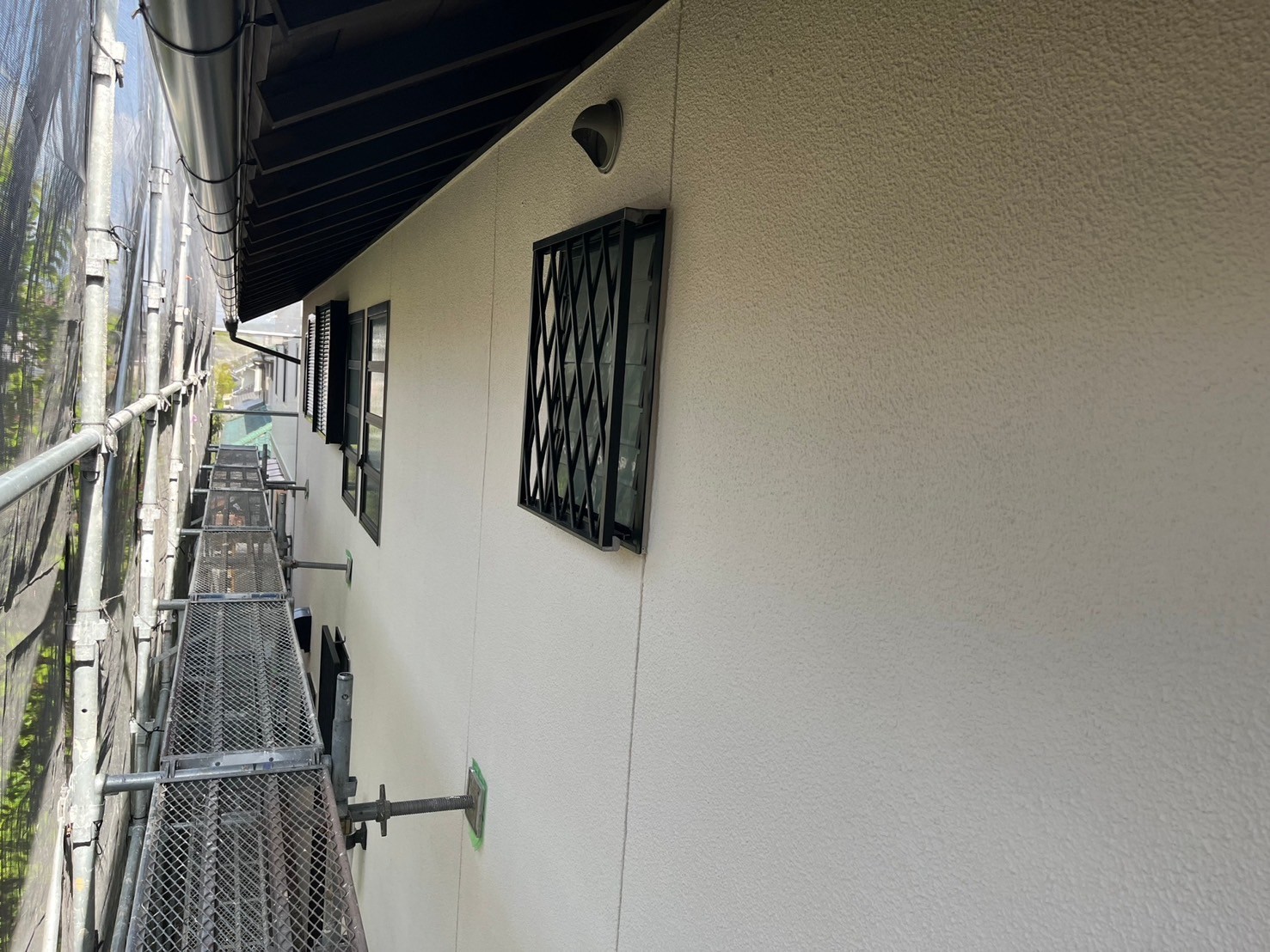 三田市けやき台のK様邸_ベランダからの漏水により梁が下がった戸建の改修工事